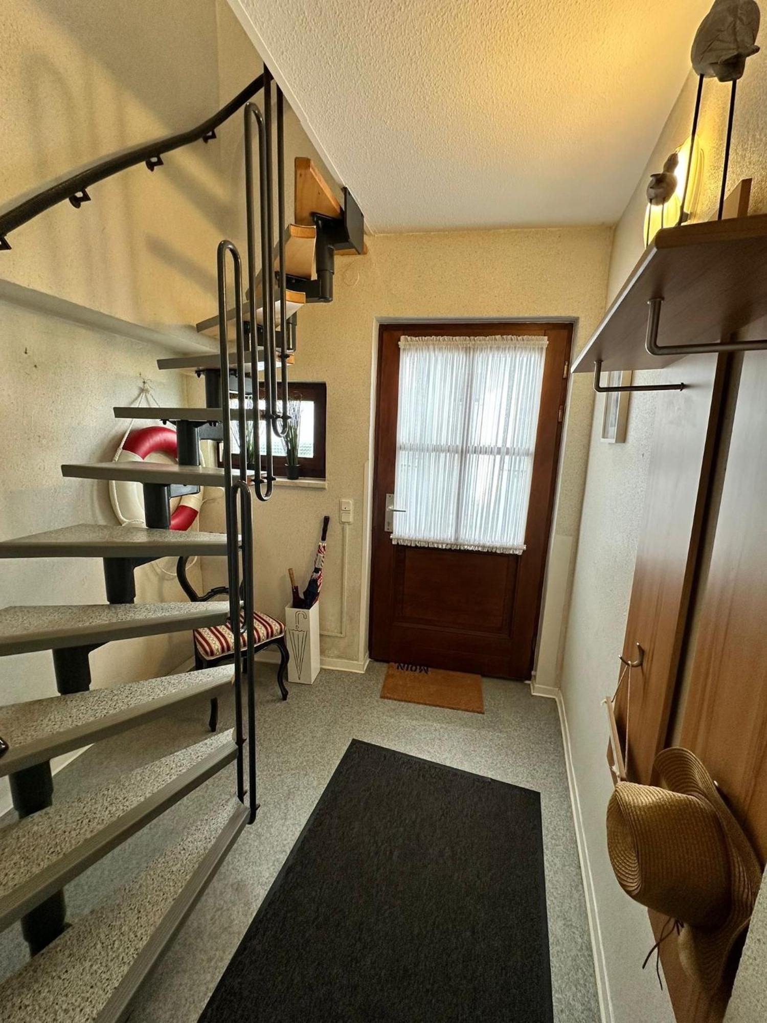 Ferienwohnung Am Strom Росток Екстериор снимка