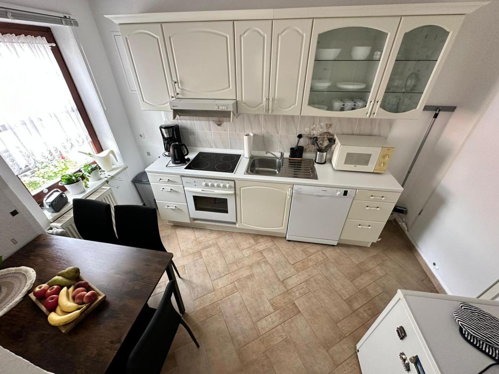 Ferienwohnung Am Strom Росток Екстериор снимка