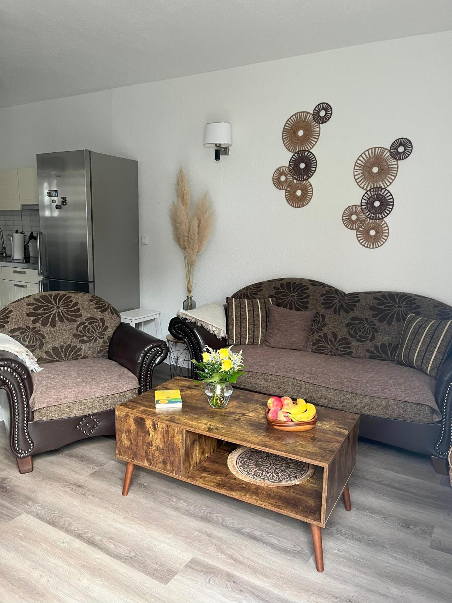 Ferienwohnung Am Strom Росток Екстериор снимка